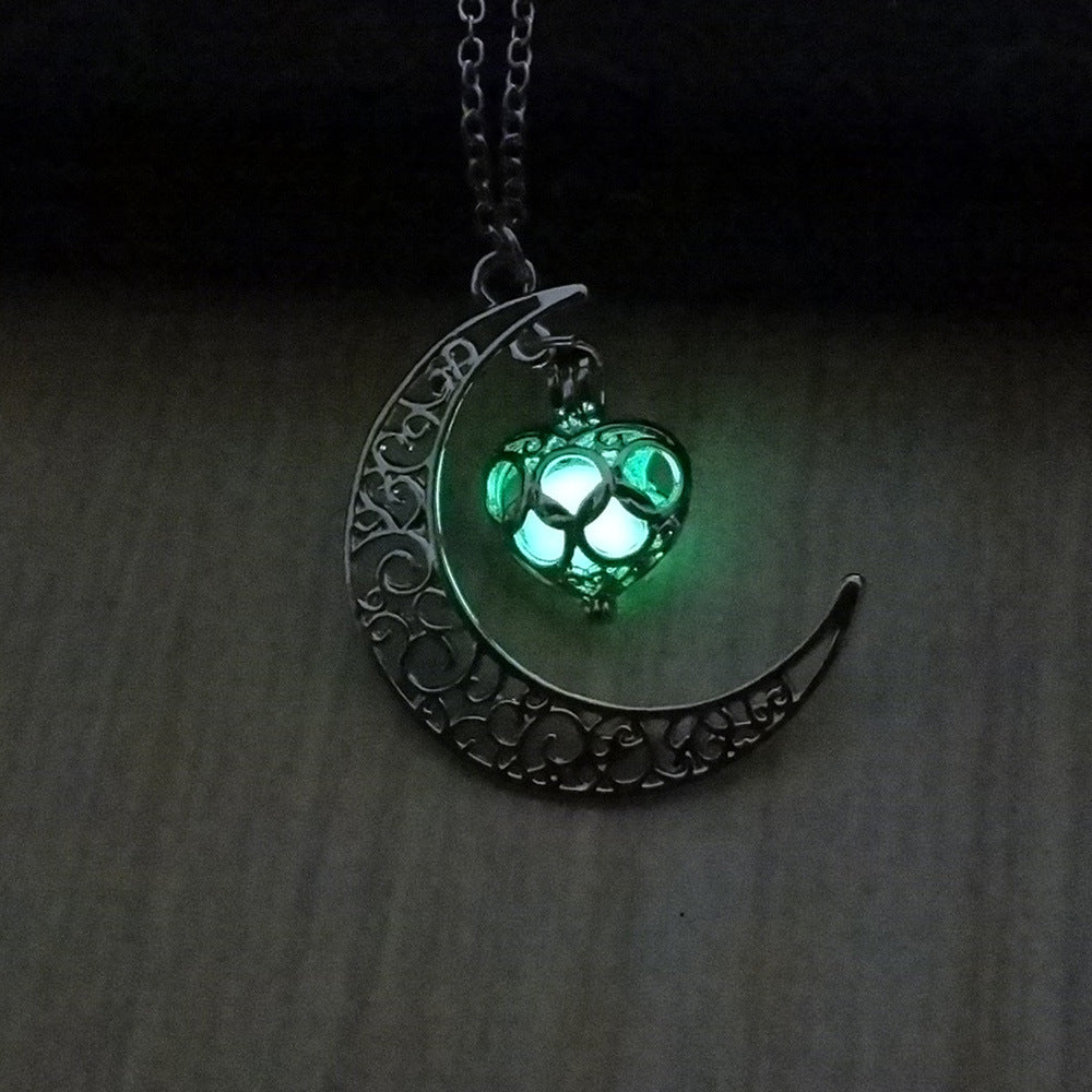 Luminous Moon Heart Pendant™ - Avateal