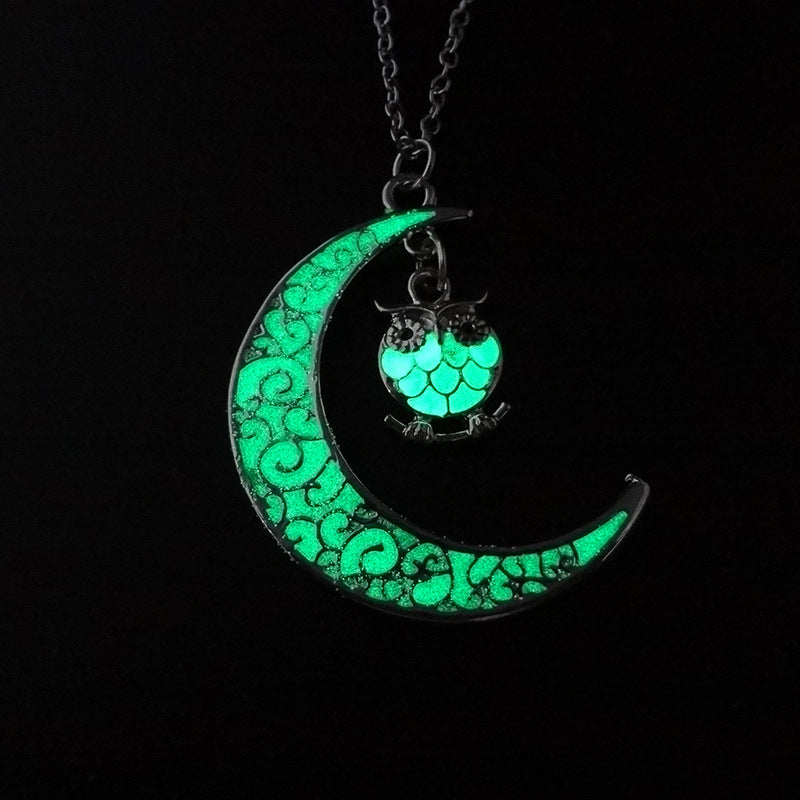 Luminous Moon Heart Pendant™ - Avateal