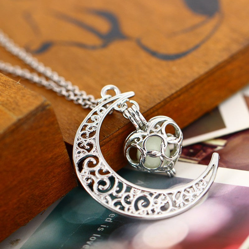 Luminous Moon Heart Pendant™ - Avateal